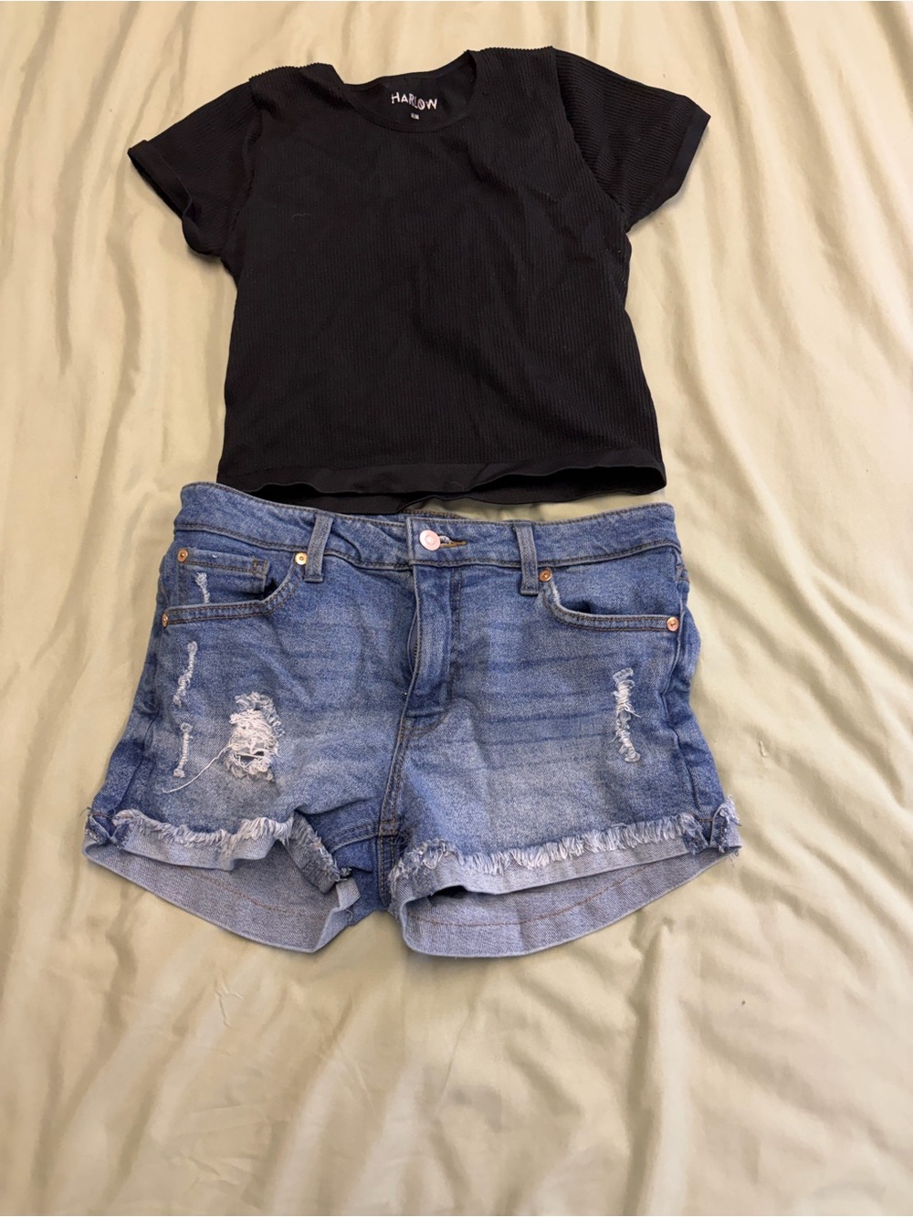 denim shorts and black cropped t-shirt